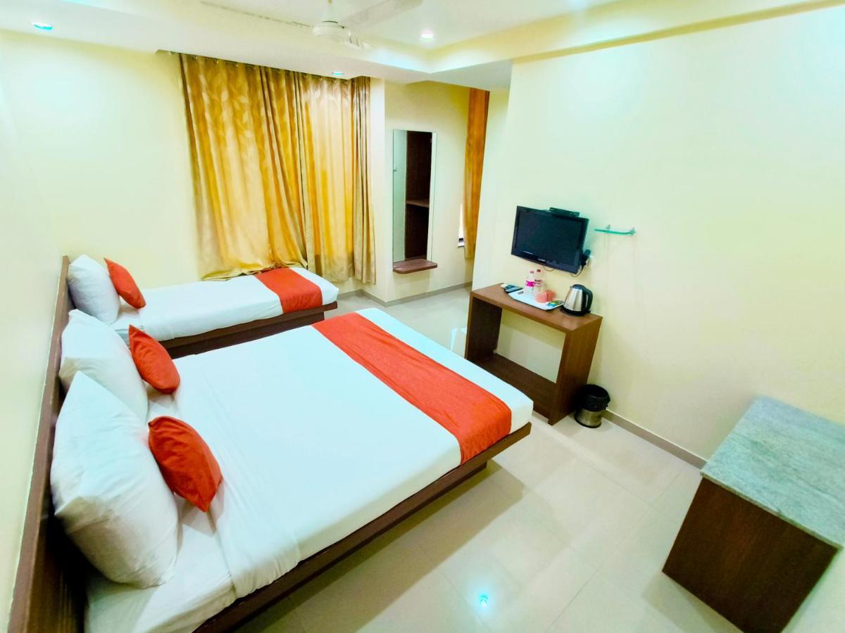 Sai Srushti By Neem Square Hotell Shirdi Eksteriør bilde