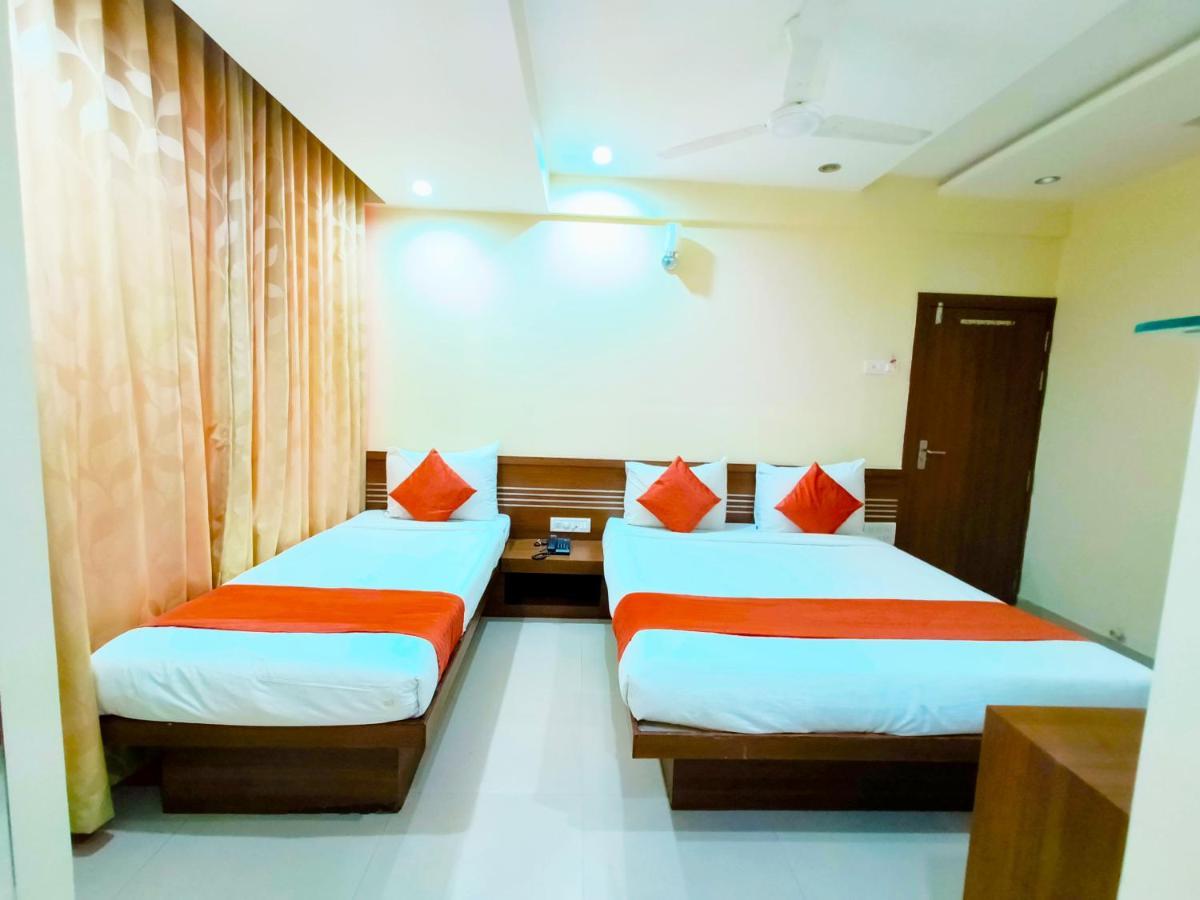 Sai Srushti By Neem Square Hotell Shirdi Eksteriør bilde