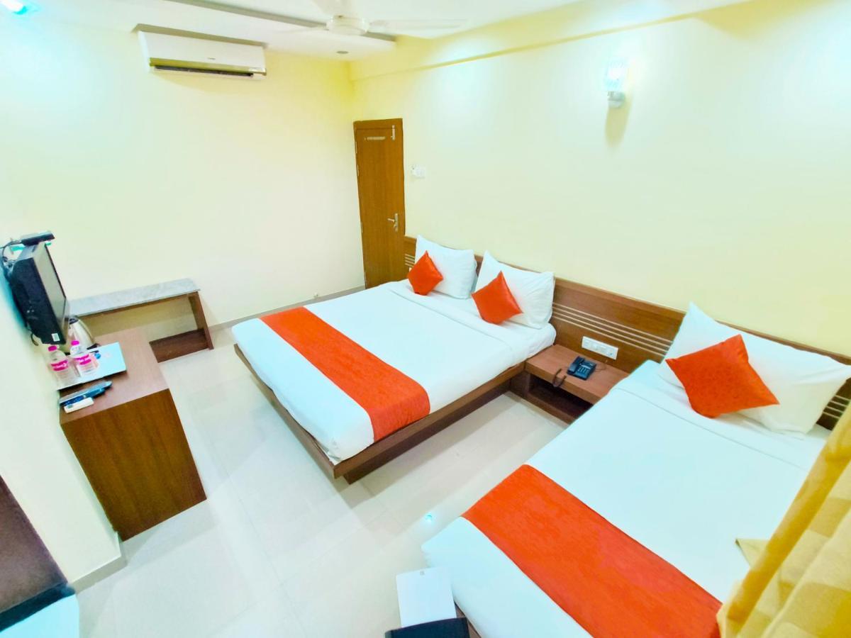 Sai Srushti By Neem Square Hotell Shirdi Eksteriør bilde