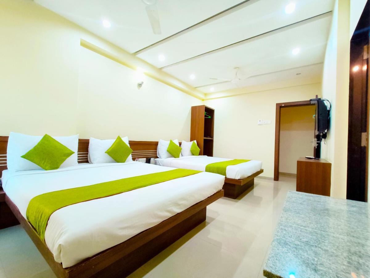 Sai Srushti By Neem Square Hotell Shirdi Eksteriør bilde