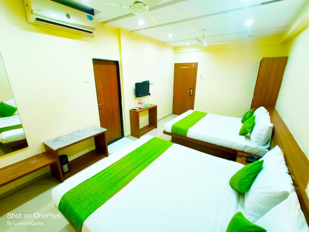 Sai Srushti By Neem Square Hotell Shirdi Eksteriør bilde