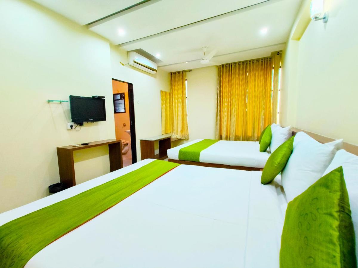 Sai Srushti By Neem Square Hotell Shirdi Eksteriør bilde