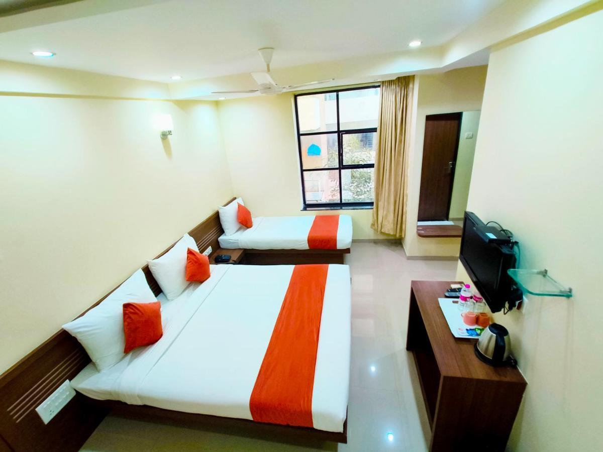 Sai Srushti By Neem Square Hotell Shirdi Eksteriør bilde